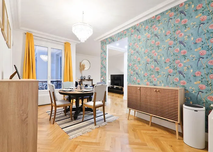 Arc De Triomphe Free Netflix Apartment