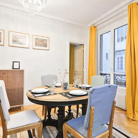 Apartment Arc De Triomphe Free Netflix